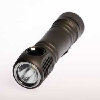 Zebralight SC64w Handheld Flashlight | Fenixtorch.co.uk
